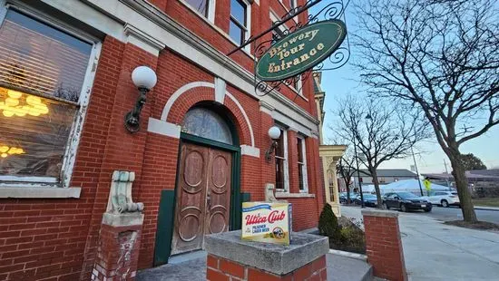 1888 Biergarten & Tavern