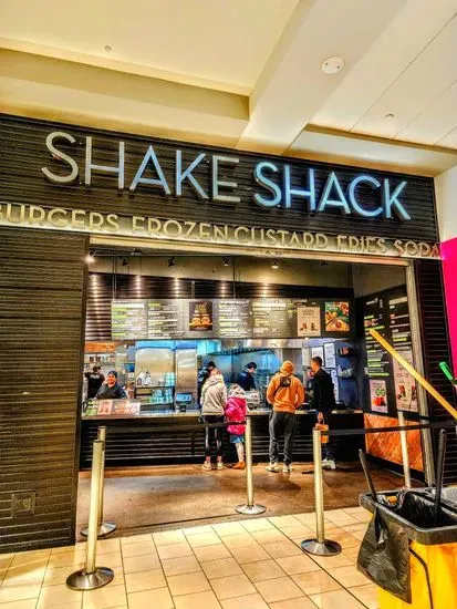 Shake Shack Queens Center Mall