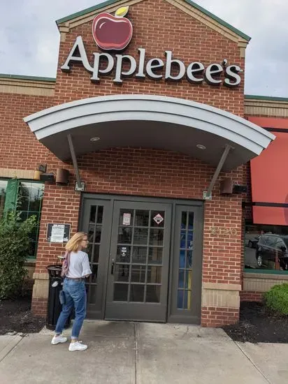 Applebee's Grill + Bar