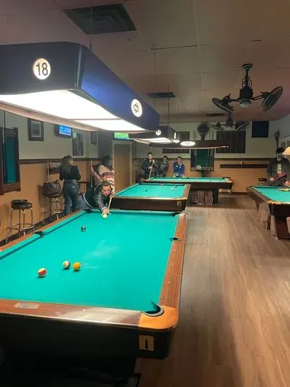 Unique Lounge & Billiards