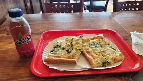 Previti Pizza & Papazzio Dining
