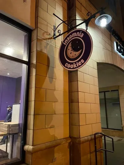 Insomnia Cookies