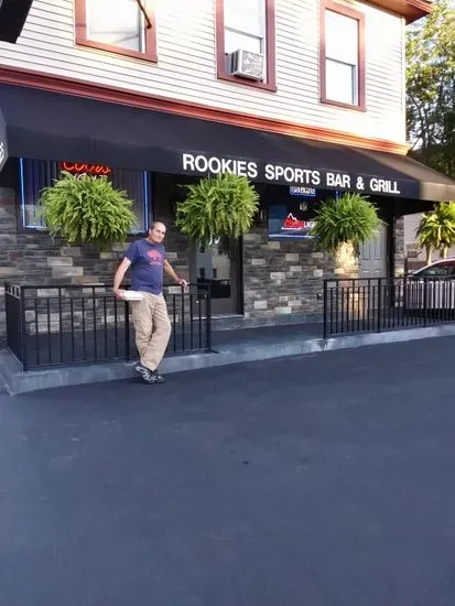 Rookies Sports Bar & Grill