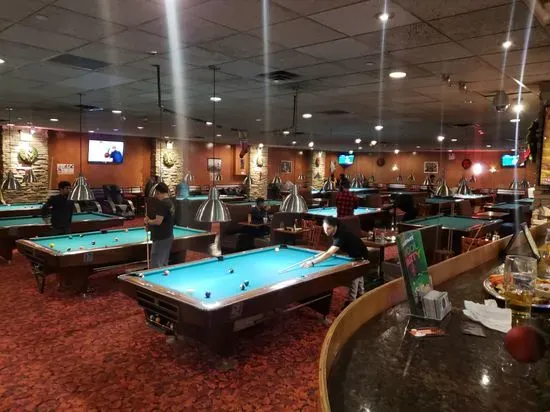 BQE Billiards & Bar