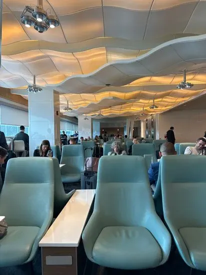 Delta Sky Club