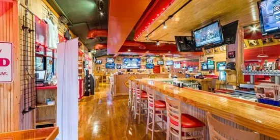 WingHouse Bar & Grill