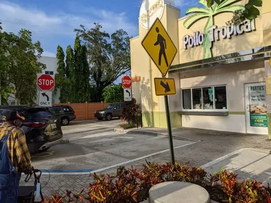 Pollo Tropical