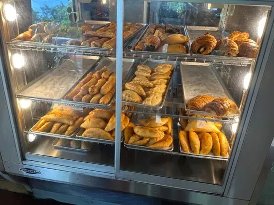 Moises Bakery Hallandale Beach