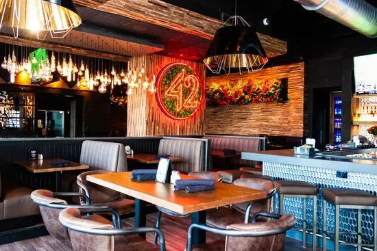 Tap 42 Craft Kitchen & Bar - Doral