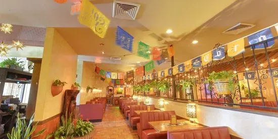 Mi Pueblo El Restaurante Mexicano & Cantina - University