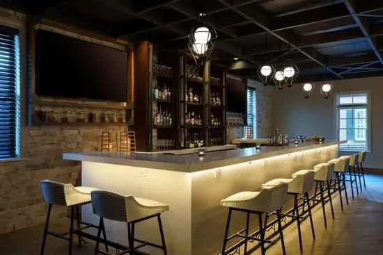 Castillo Craft Bar + Kitchen