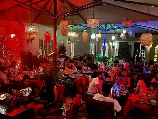 Hookah bar at Kanoli