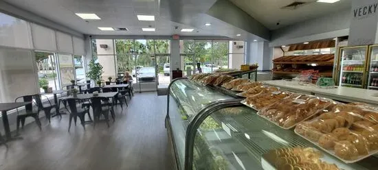 Vecky Bakery