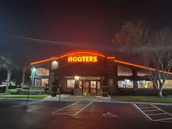 Hooters