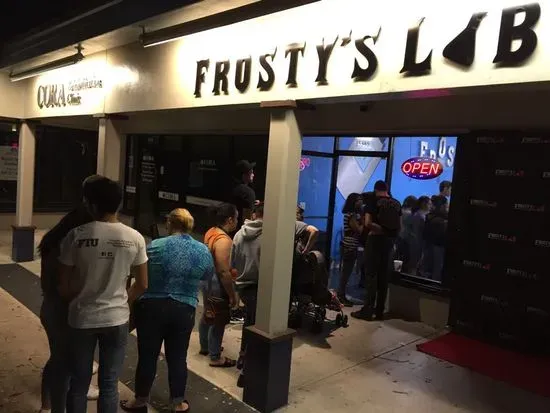 Frosty's Lab Nitrogen Yogurt & Ice Cream