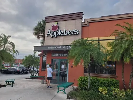 Applebee's Grill + Bar