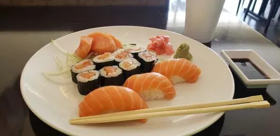 FUGU HIBACHI & SUSHI