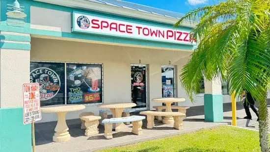 Space Town Pizza