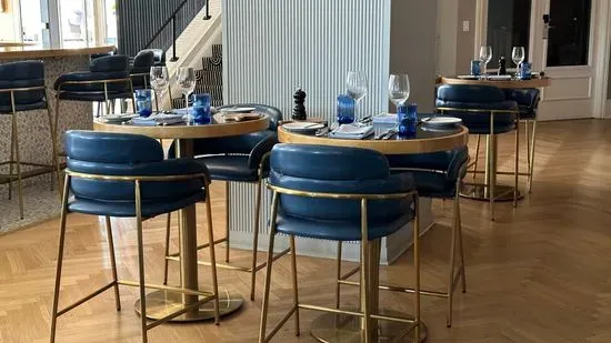Delfinos Italian Chophouse
