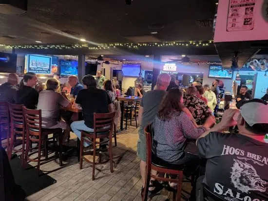 Luke's Sports Shack Bar & Grill