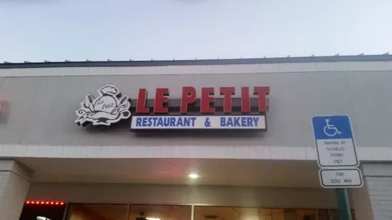 Le Petit Restaurant & Bakery