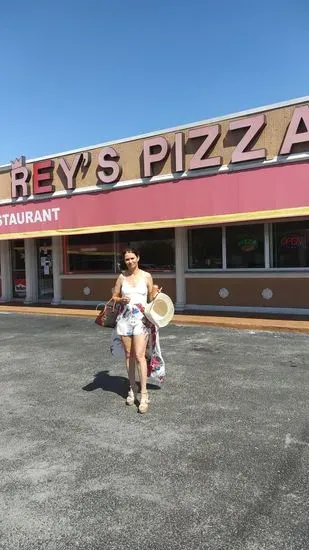 Rey's Pizza