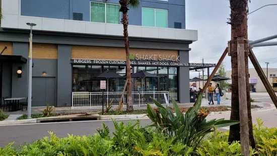 Shake Shack Midtown Tampa