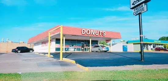 Donut Plaza