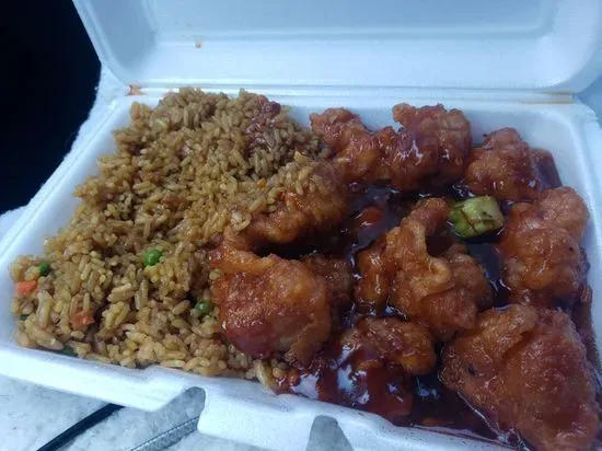 Yum's Chinese & Subs