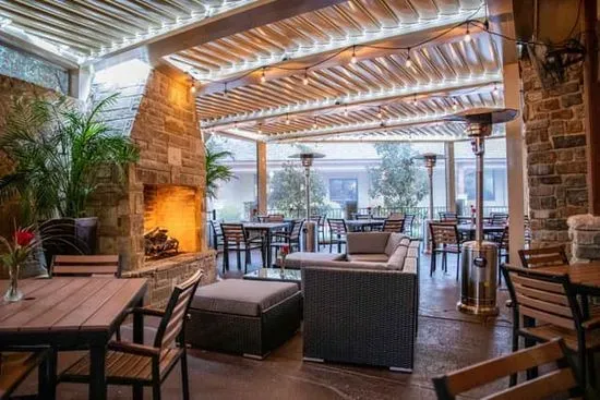 The Fifth: Fireside Patio and Bar