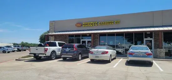 Dickey's Barbecue Pit