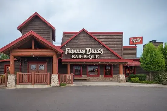 Famous Dave's Bar-B-Que