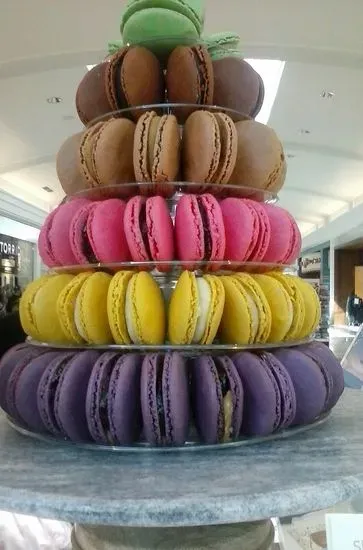 Woops! Macarons & Gifts (West Town Mall)