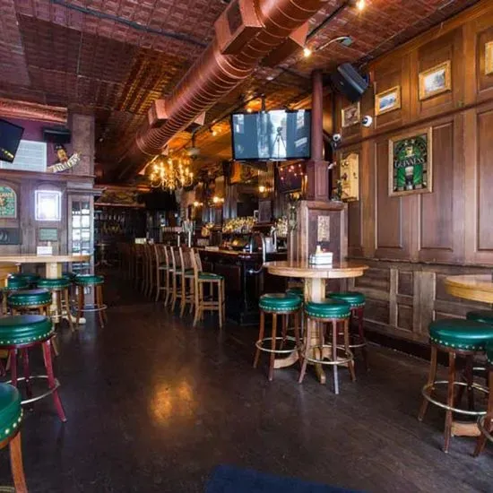 Declan's Irish Pub