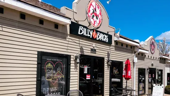 3rd Street Pub featuring Billy Bricks Pizza