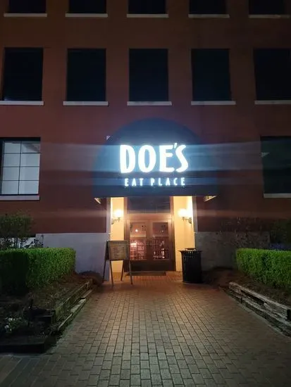 Doe's Eat Place Of Monroe