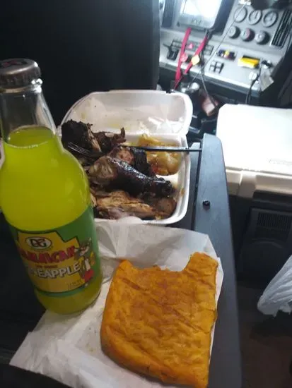 Vee and E Original Jamaican Jerk Chicken