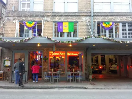 Mr. Ed's Oyster Bar & Fish House, French Quarter (Bienville)