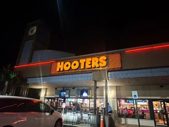 Hooters