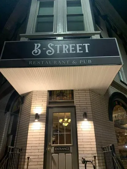 B Street 104 Restaurant & Pub