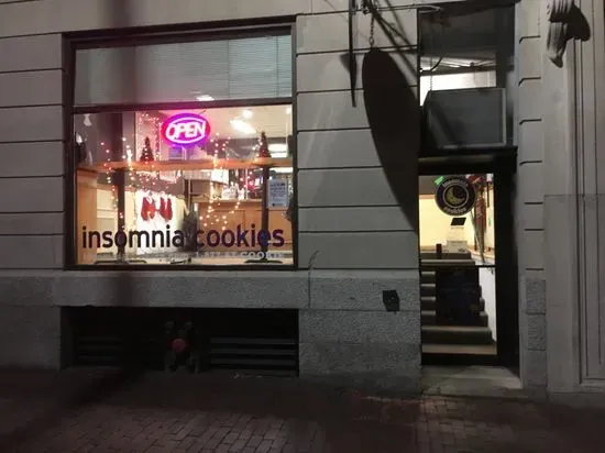 Insomnia Cookies