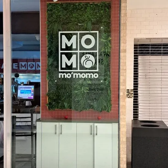 Cafe Momo