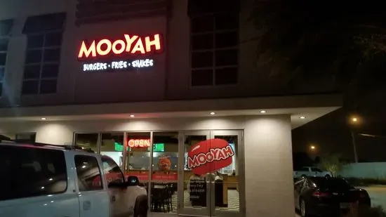 MOOYAH Burgers, Fries & Shakes