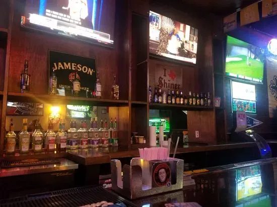 Joe's Dugout Bar & Grill