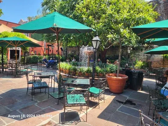 Pat O'Brien's Courtyard Restaurant