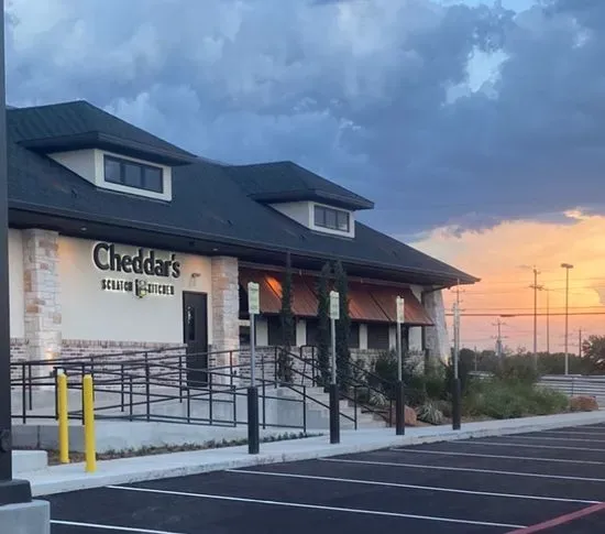 Cheddar's Scratch Kitchen