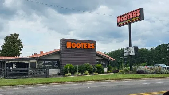 Hooters