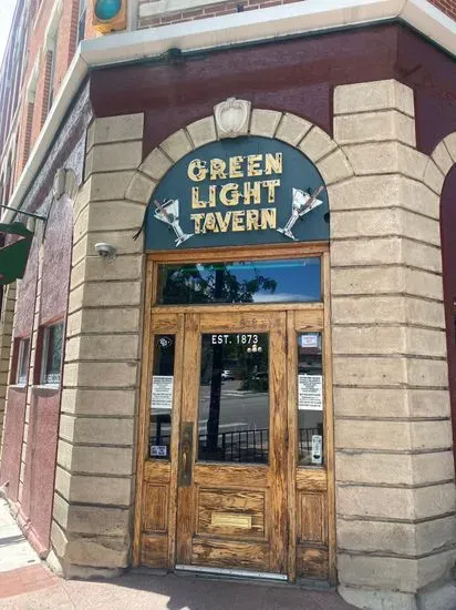 Smitty's Greenlight Tavern