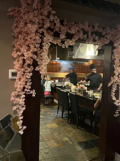 Fuji Hibachi Steakhouse & Sushi in Edgewater