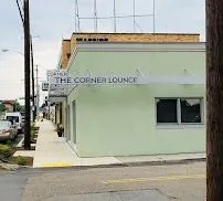 Corner Lounge